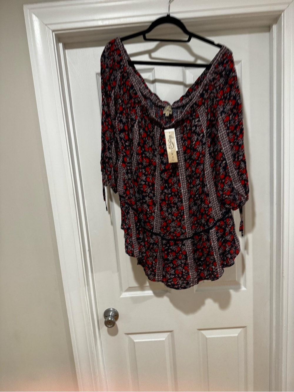 Como Vintage Floral Boho Top in Navy and Red 🇺🇸